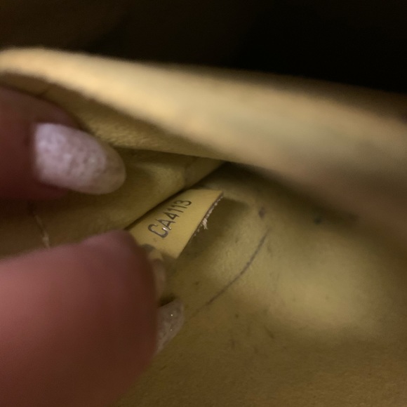 SOLD Louis vuitton epi pouch wrist wallet - Picture 12 of 15